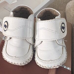 Ruby Ribbon White Leather Velcro Baby Walkers